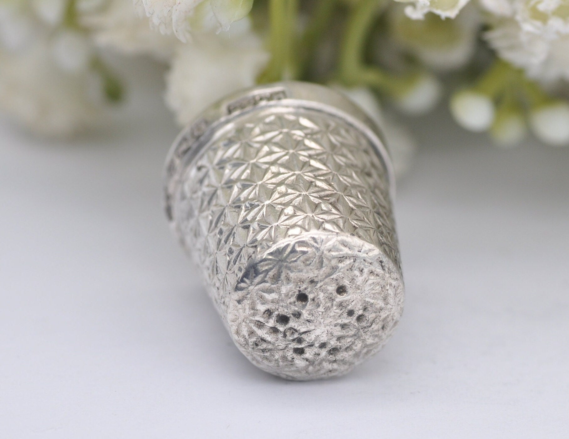 Vintage HG&S Thimble - Henry Griffith and Sons Ltd | 1931 | 16 | Floral | Foliate | Sewing | Detailed | Patterned | Sterling Silver