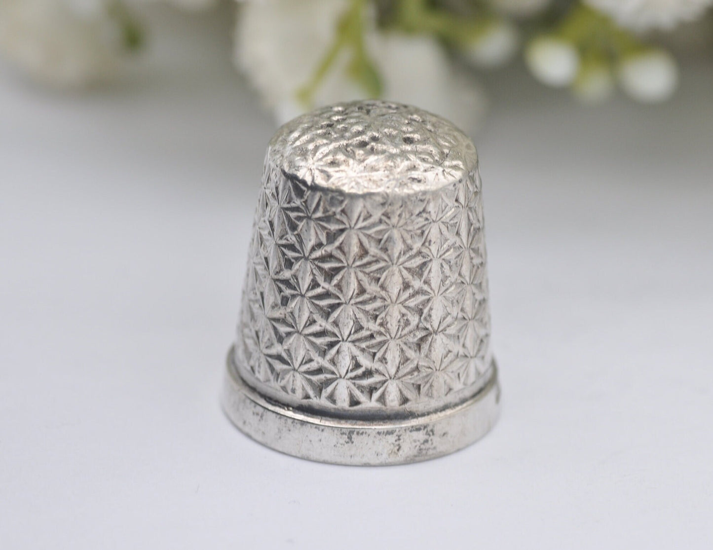 Vintage HG&S Thimble - Henry Griffith and Sons Ltd | 1931 | 16 | Floral | Foliate | Sewing | Detailed | Patterned | Sterling Silver