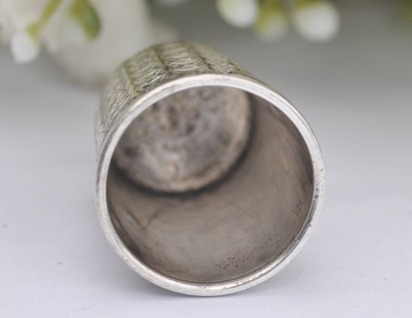 Vintage HG&S Thimble - Henry Griffith and Sons Ltd | 1931 | 16 | Floral | Foliate | Sewing | Detailed | Patterned | Sterling Silver