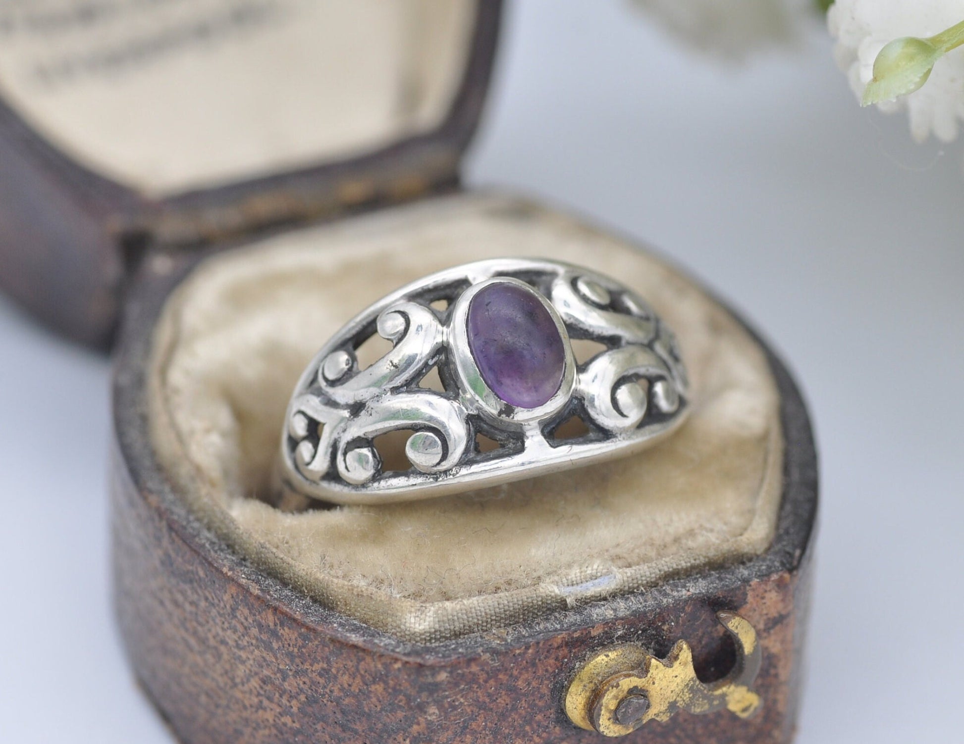 Vintage Sterling Silver Amethyst Celtic Ring - Statement / Scottish / Irish / Patterned / 925 / UK Size - M / US Size - 6 1/4