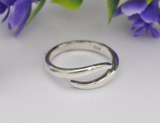 Sterling Silver Bypass Wave Ring - Statement Minimalist | Vintage Modernist | Flowing Twist | Unisex | UK Size - M 1/2 | US Size - 6 1/2