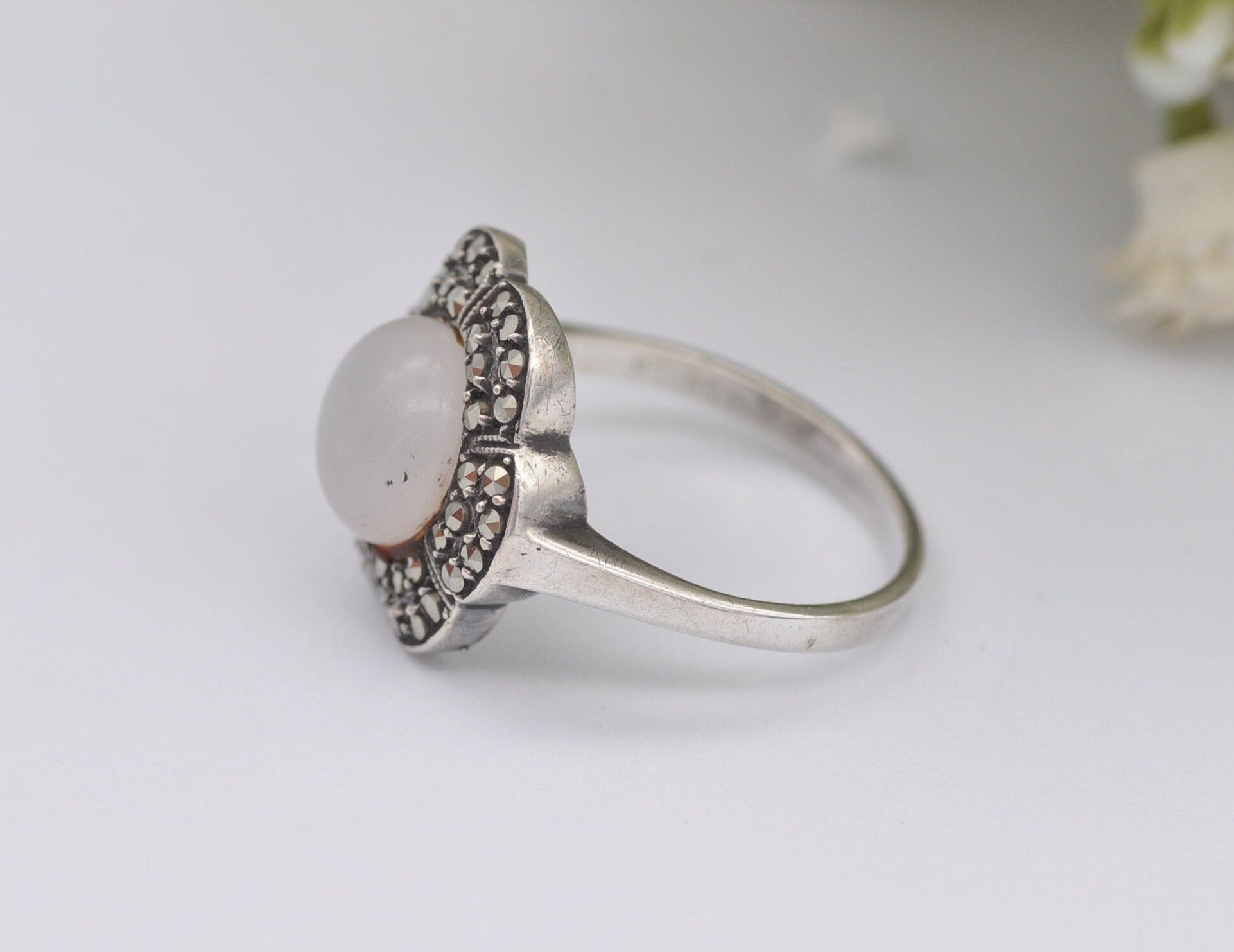 Silver & Marcasite Flower Ring Opal Glass Centre - True Vintage / Art Deco Style / 1940s / 925 Sterling Silver / UK Size - O / US Size - 7