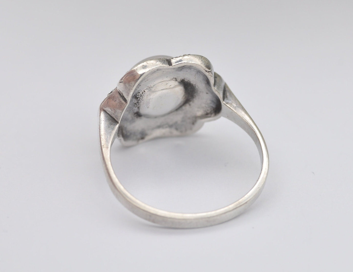 Silver & Marcasite Flower Ring Opal Glass Centre - True Vintage / Art Deco Style / 1940s / 925 Sterling Silver / UK Size - O / US Size - 7