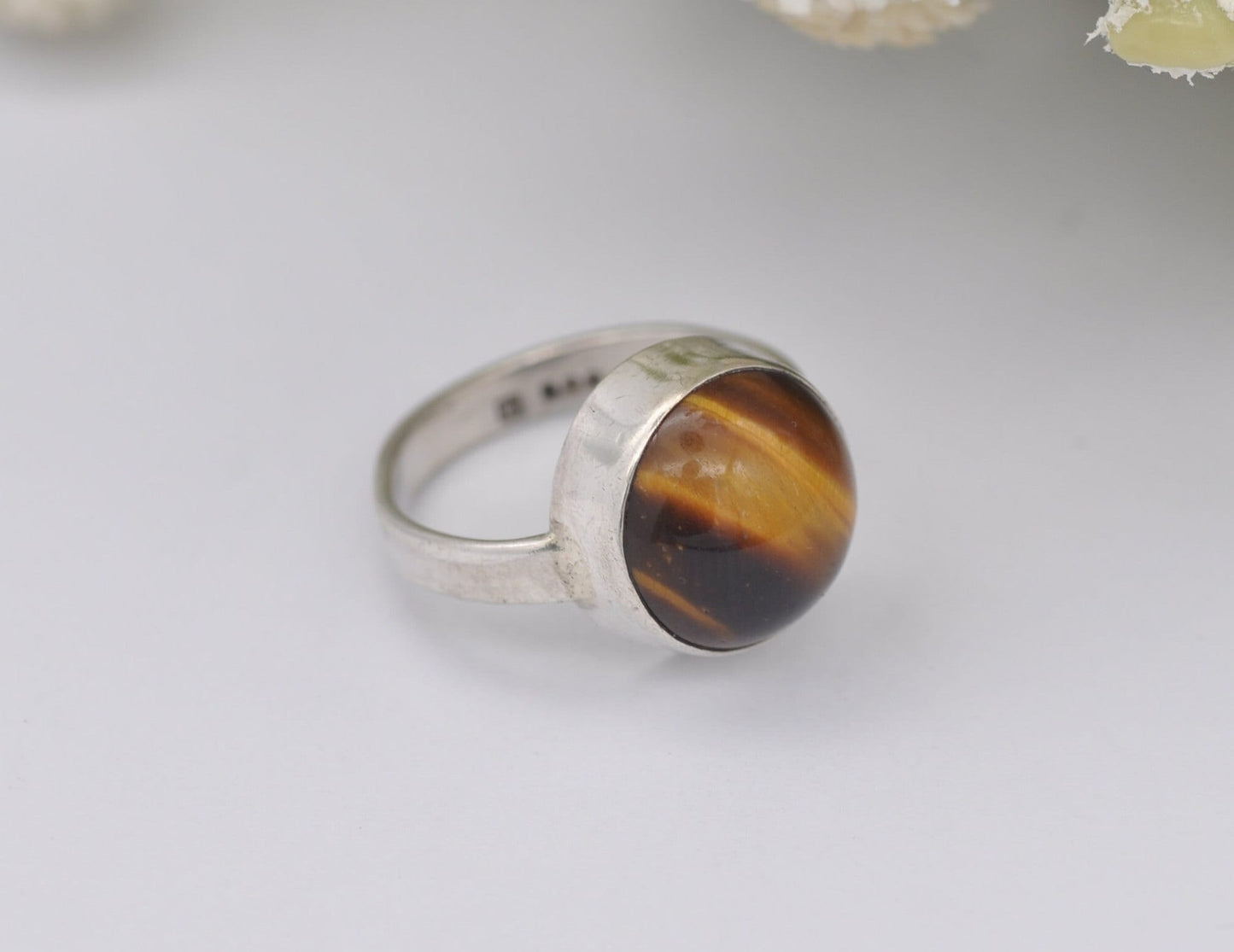 Silver and Tiger's Eye Mid-Century Ring 1975 Vintage - Edinburgh Thomas Buchanan / Retro / Scottish / Cabochon / UK Size - L 1/2 US Size - 6