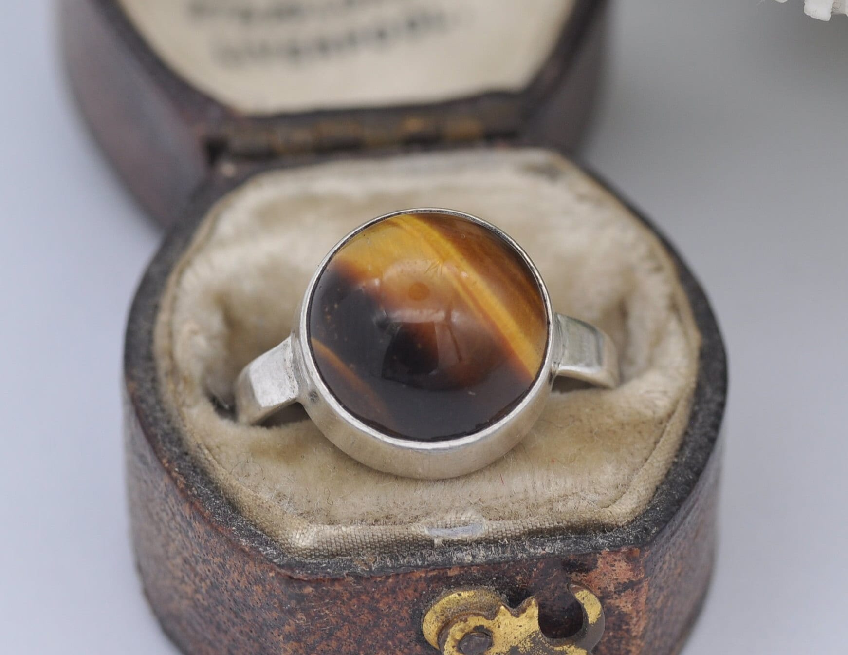Silver and Tiger's Eye Mid-Century Ring 1975 Vintage - Edinburgh Thomas Buchanan / Retro / Scottish / Cabochon / UK Size - L 1/2 US Size - 6
