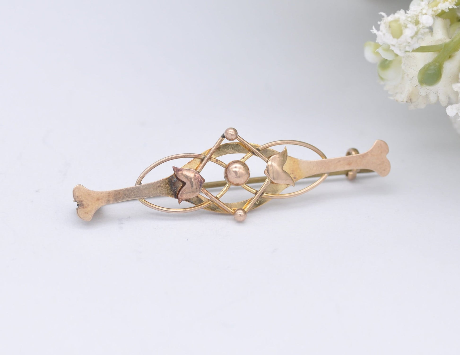 Edwardian 9ct Gold Brooch - Antique Gold / Floral Brooch Detailed / Ball and Lily Bar Brooch / Leaves / Pin