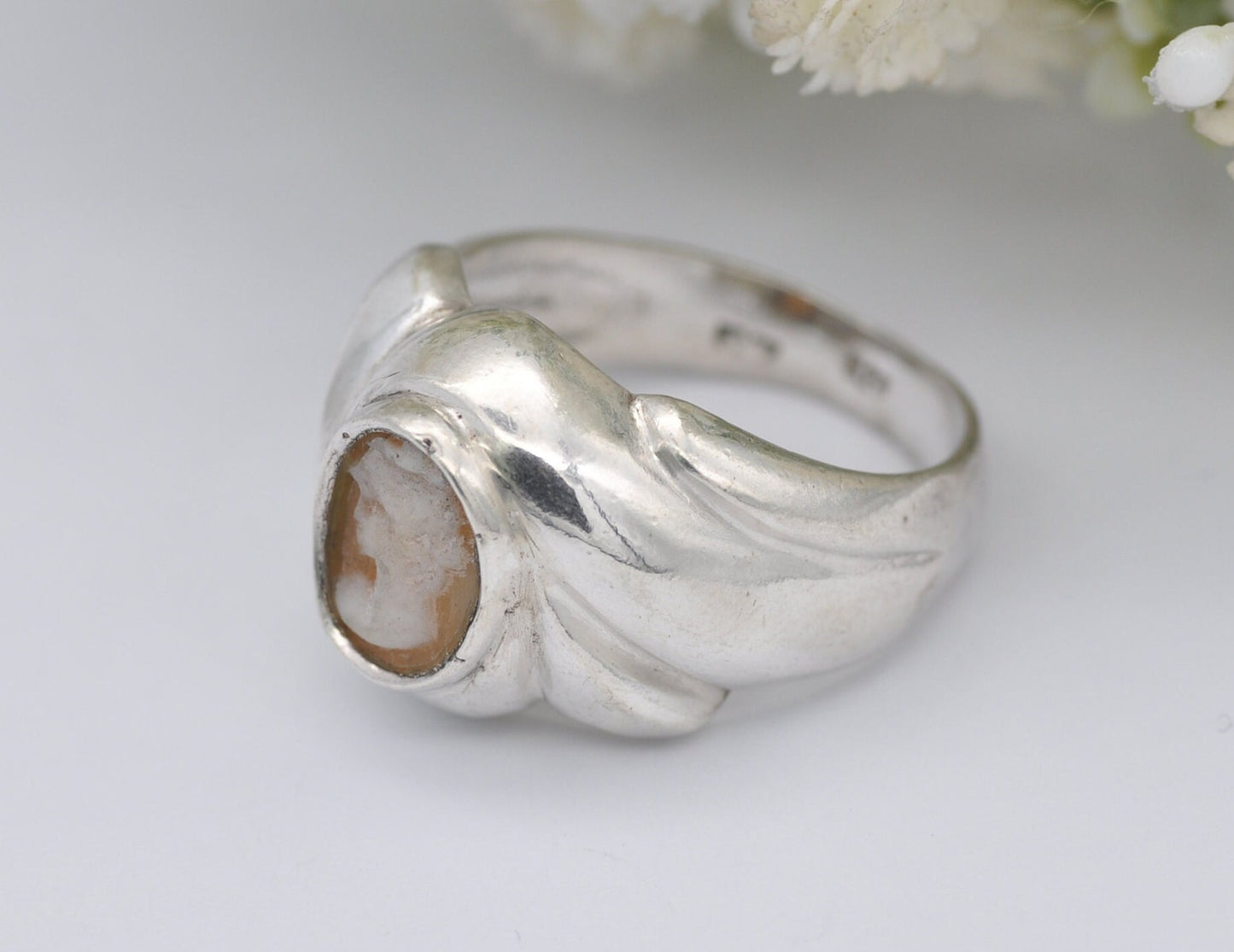 Chunky Silver Cameo Ring Vintage - 925 Sterling Silver / Mid-Century Modern / Heavy Ring / Twisted Band / UK Size - R / US Size - 8 1/2