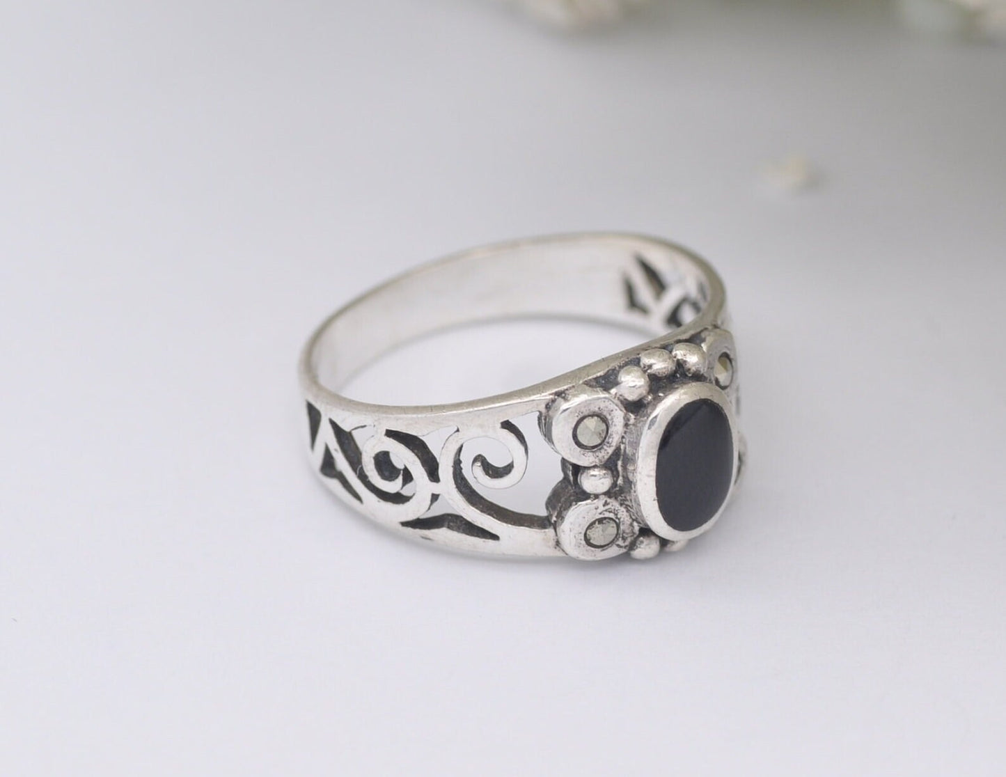 Silver Onyx and Marcasite Ring - Vintage Sterling Silver / Open Work Shoulders / Chunky / Scrolling / UK Size - K 1/2 / US Size - 5 1/2