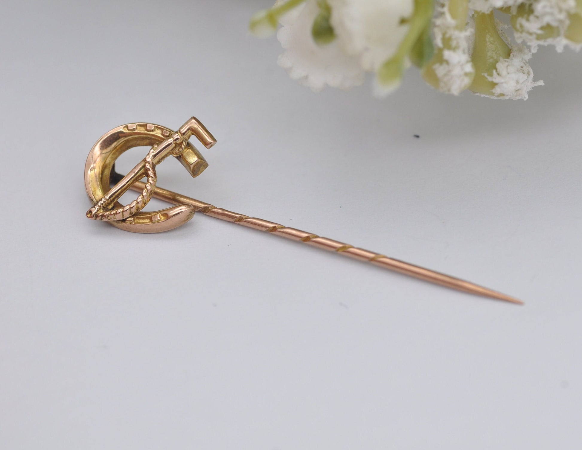 Antique Gold Horseshoe Stick Pin - Edwardian 9ct Gold / Riding Crop and Horseshoe / Tie or Lapel Pin / Gift for Horse Rider / Hunting Brooch