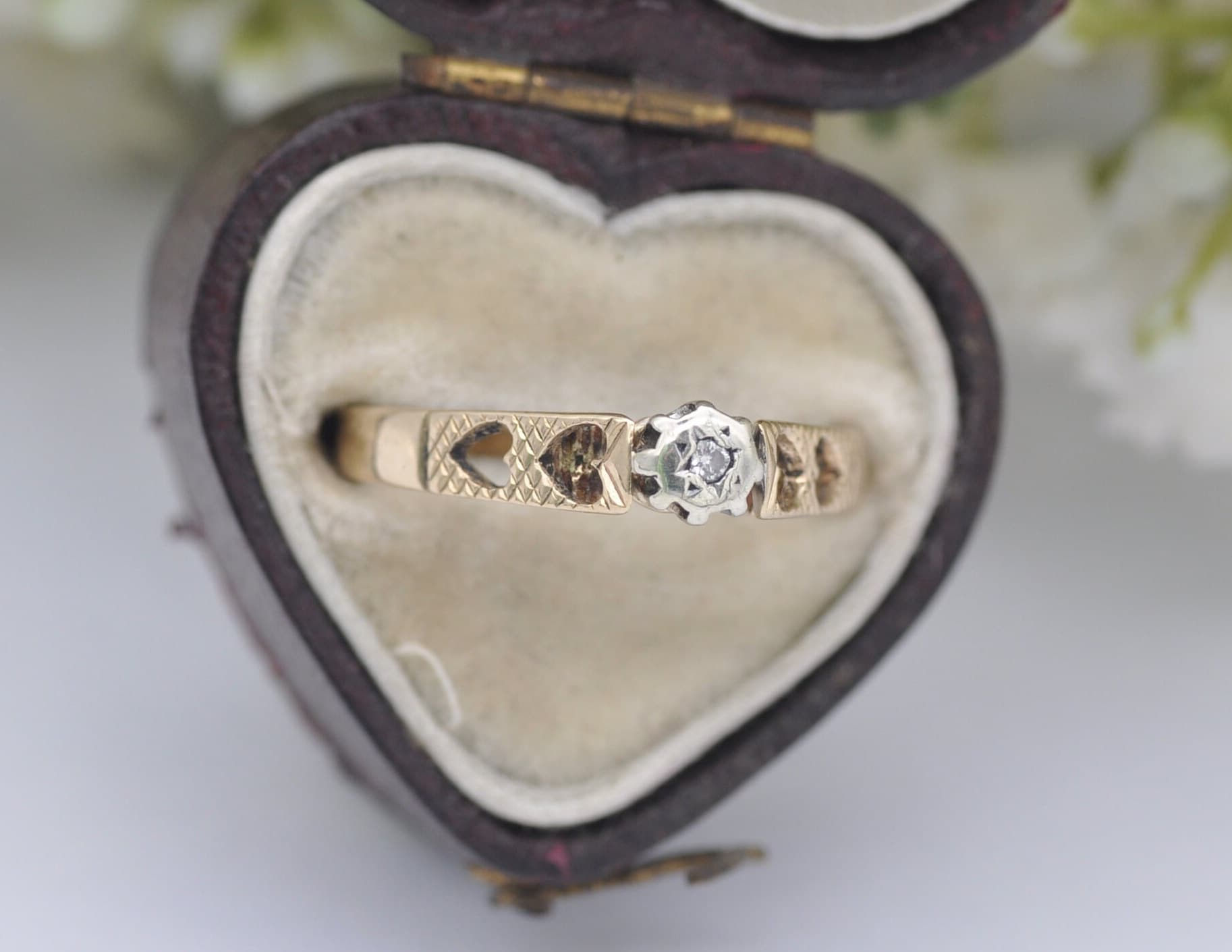 Vintage 9ct Gold and Diamond Solitaire Ring - 1985 London | 375 9K | Engagement Ring | Heart Shoulder | 1980 | UK Size - N | US Size - 6 3/4