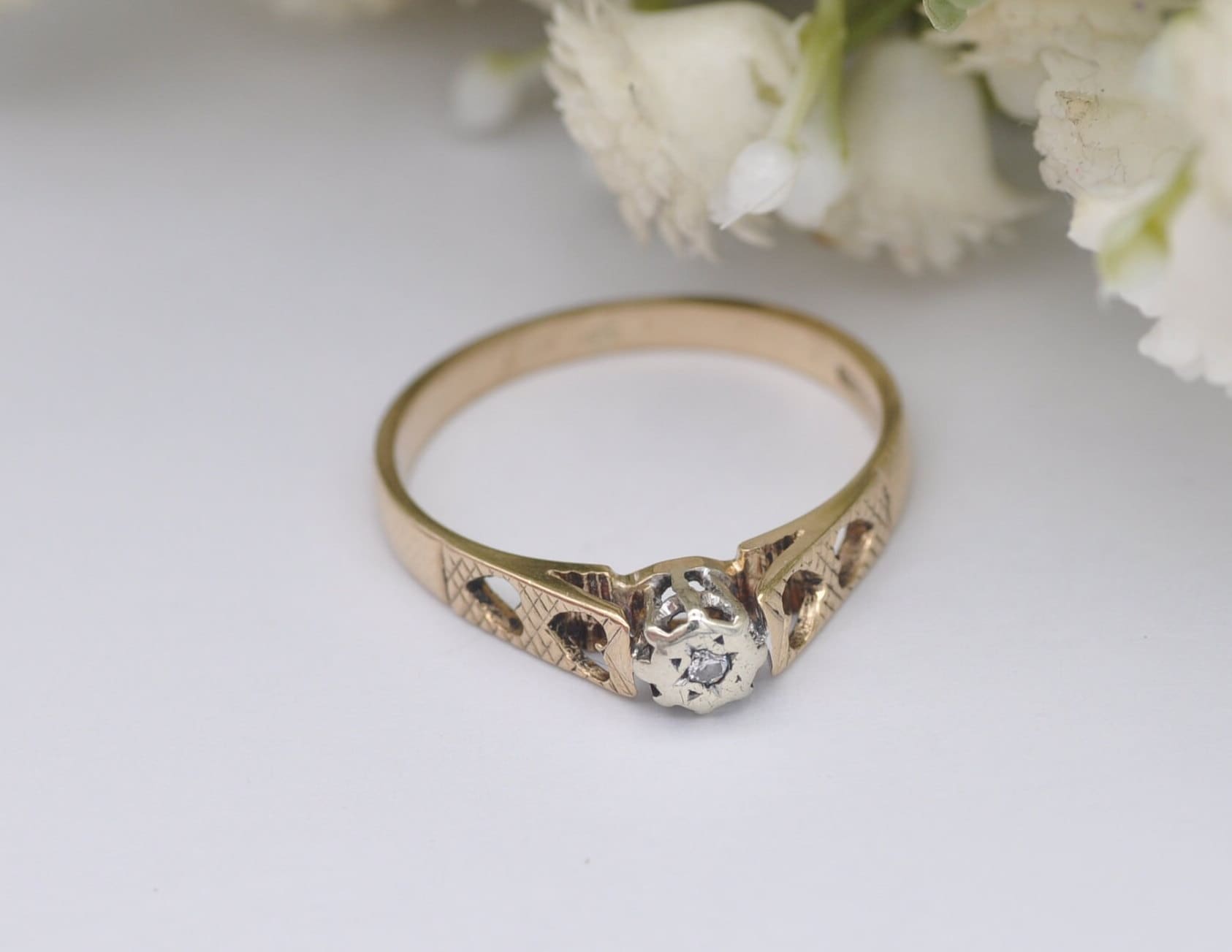 Vintage 9ct Gold and Diamond Solitaire Ring - 1985 London | 375 9K | Engagement Ring | Heart Shoulder | 1980 | UK Size - N | US Size - 6 3/4