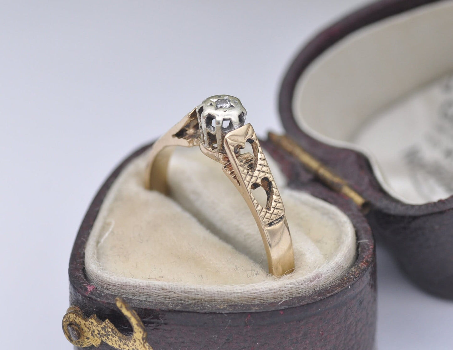 Vintage 9ct Gold and Diamond Solitaire Ring - 1985 London | 375 9K | Engagement Ring | Heart Shoulder | 1980 | UK Size - N | US Size - 6 3/4