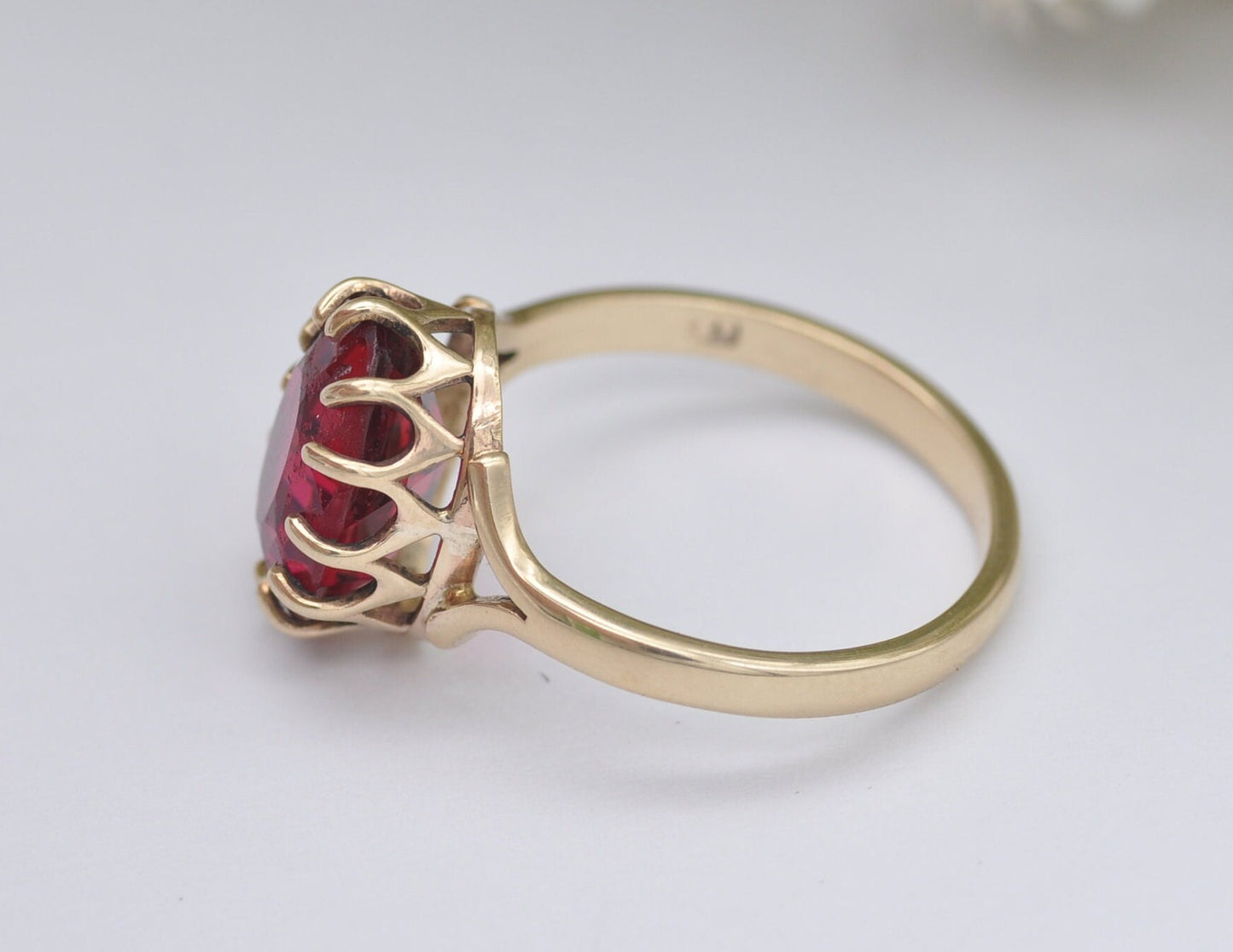 9ct Gold & Ruby Paste Cocktail Ring - Vintage Mid-Century | 9K 375 | Statement | Red Stone | Statement Solitaire | UK Size - Q | US Size - 8