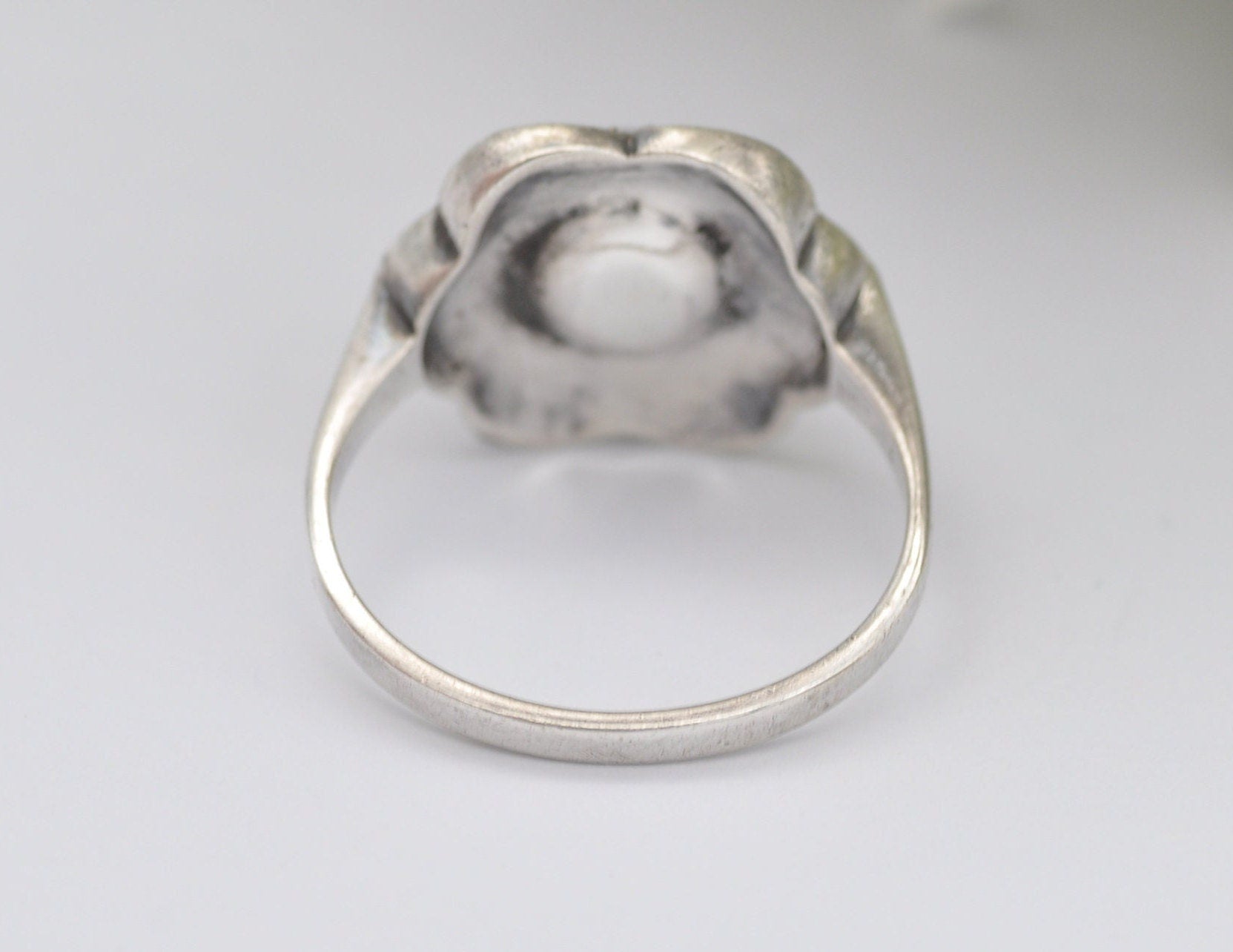 Silver & Marcasite Flower Ring Opal Glass Centre - True Vintage / Art Deco Style / 1940s / 925 Sterling Silver / UK Size - O / US Size - 7