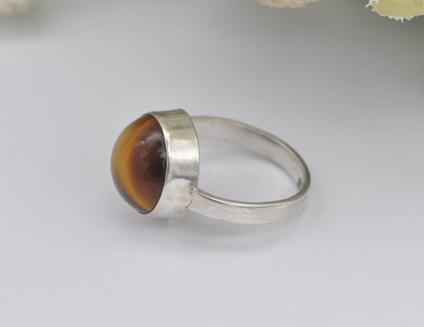 Silver and Tiger's Eye Mid-Century Ring 1975 Vintage - Edinburgh Thomas Buchanan / Retro / Scottish / Cabochon / UK Size - L 1/2 US Size - 6