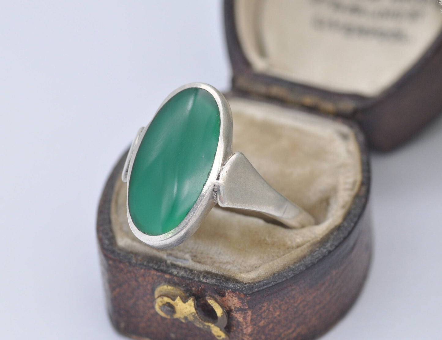 Sterling Silver & Chrysoprase Ring Vintage - Large Oval / Mid-Century Modernist Ring / 925 / Cabochon / UK Size - U 1/2 / US Size - 10 1/4