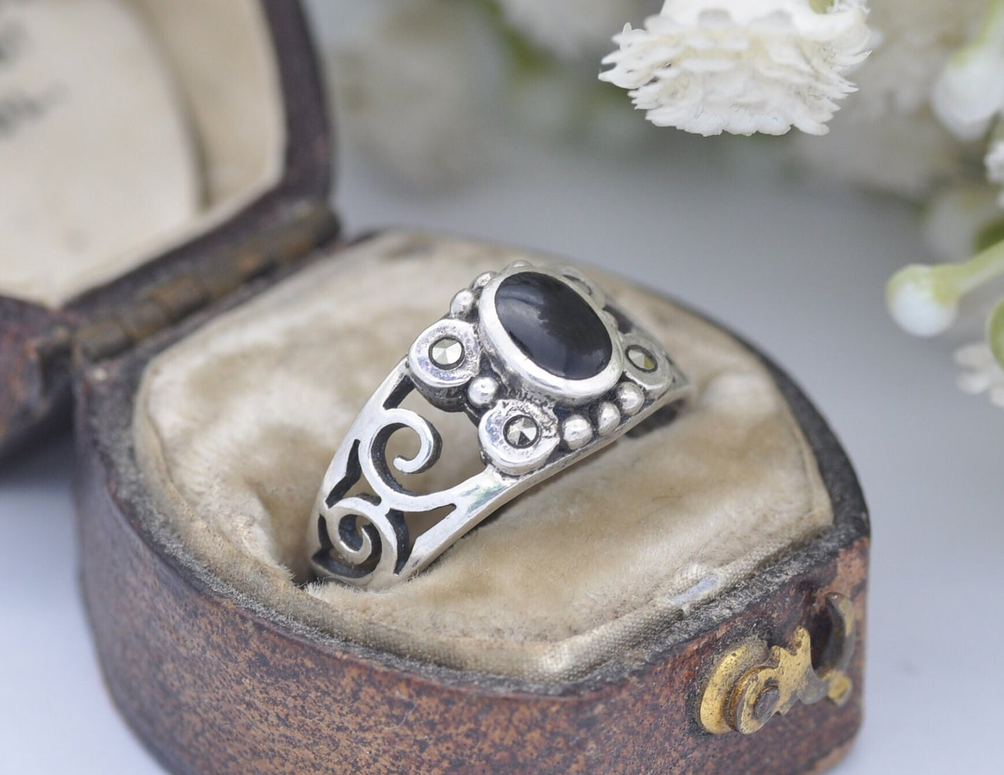 Silver Onyx and Marcasite Ring - Vintage Sterling Silver / Open Work Shoulders / Chunky / Scrolling / UK Size - K 1/2 / US Size - 5 1/2