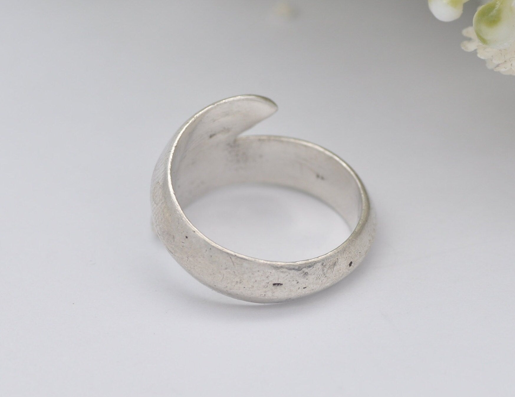 Sterling Silver Bypass Ring - Statement / Minimalist / Vintage Modernist / Crossover Twist / Chunky / Unisex / UK Size - L / US Size - 5 3/4