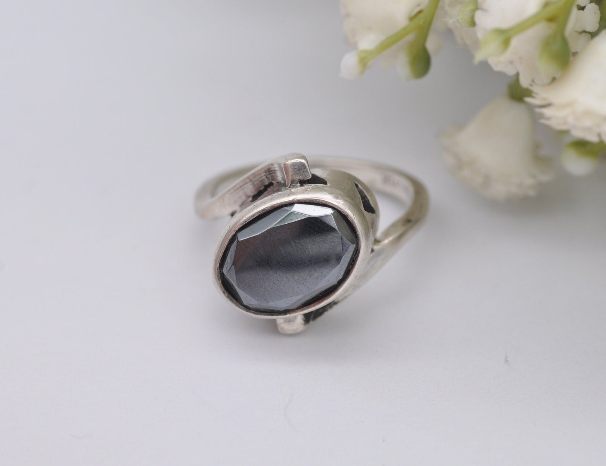 Vintage Sterling Silver Hematite Ring - Mid-Century Modern | 1950s | 1960s | Faceted Gemstone | Chunky | UK Size - P 1/2 | US Size - 7 3/4