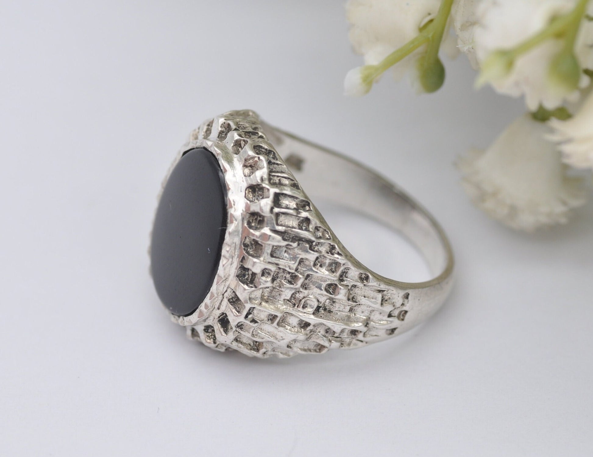 Vintage Brutalist Silver & Onyx Ring - 925 Sterling Silver / Statement Signet / 1950s Mid-Century / Textured / UK Size - R / US Size - 8 1/2