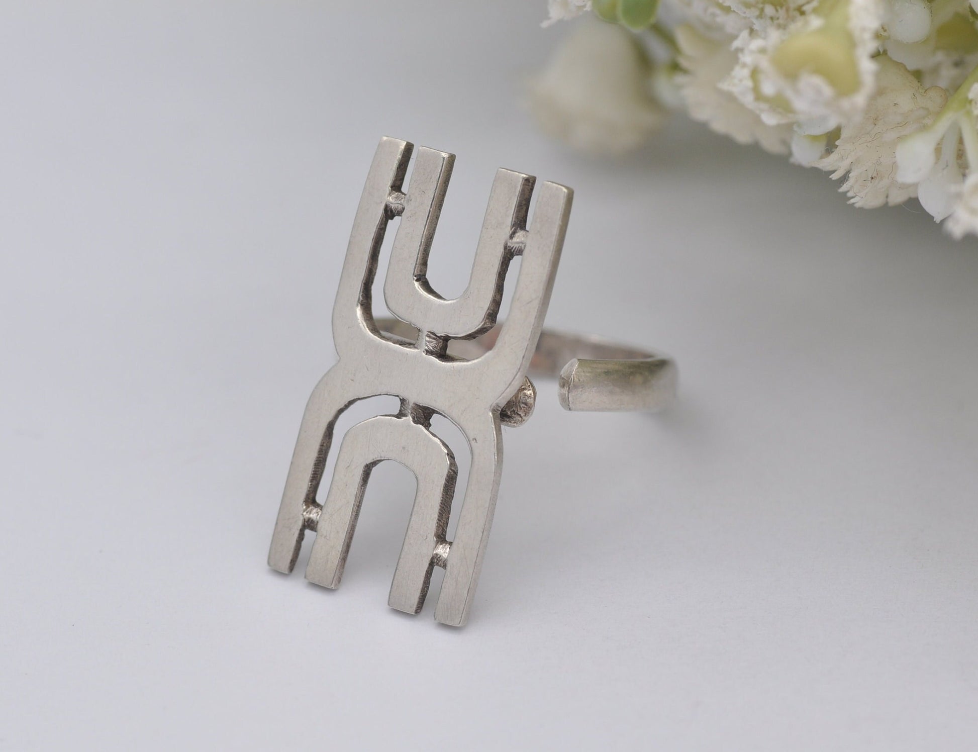 Vintage Sterling Silver Abstract H Ring - UK Size - O | US Size - 7 1/4