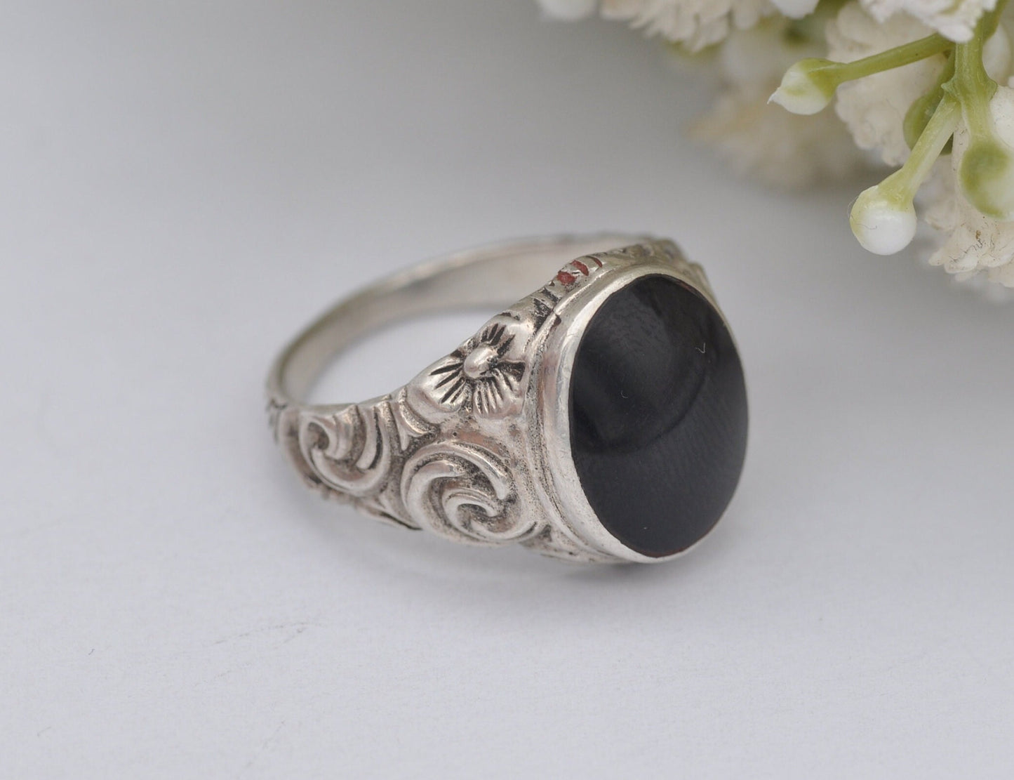 Vintage Sterling Silver Onyx Ring - UK Size - Q 1/2 / US Size - 8 1/4