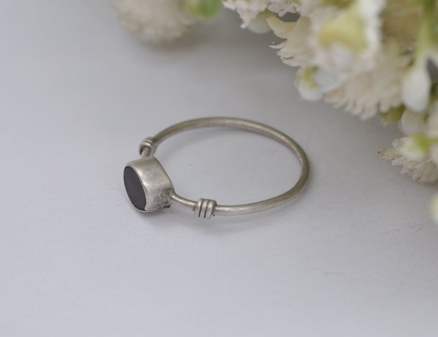 Vintage Sterling Silver Black Stone Solitaire Ring - UK Size - M / US Size - 6 1/4