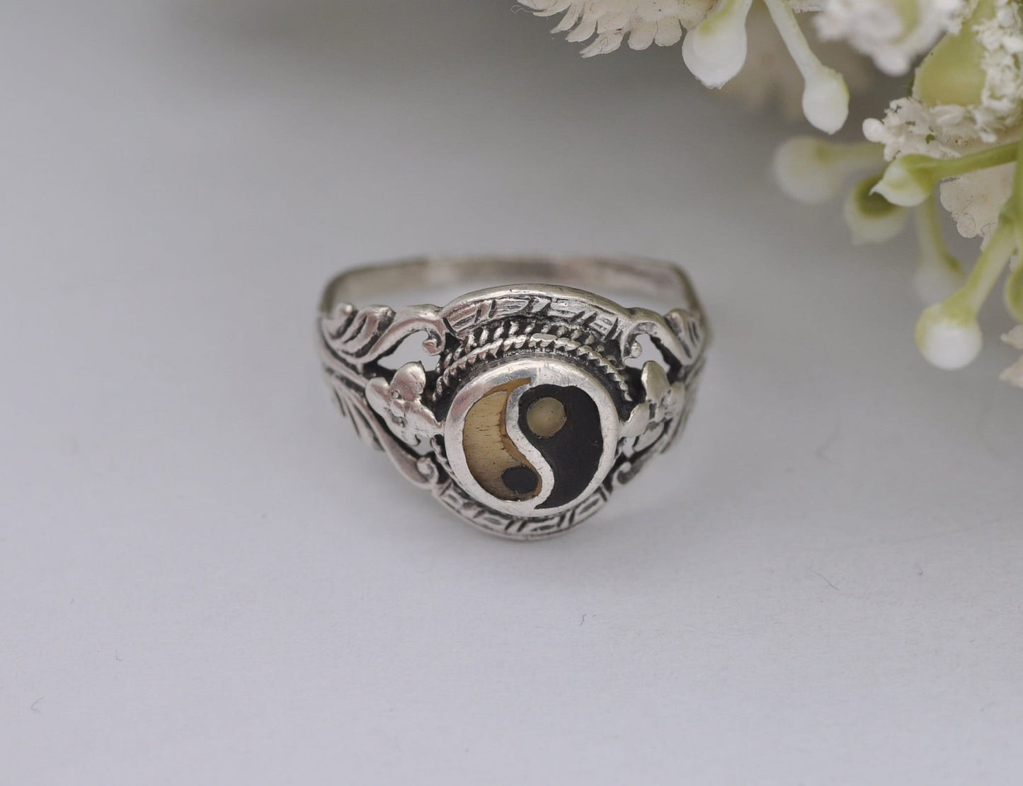 Vintage Yin and Yang Sterling Silver and Bone Ring - UK Size - S / US Size - 9