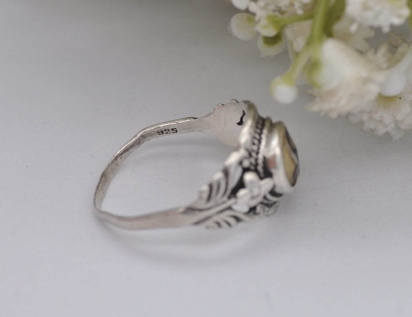 Vintage Yin and Yang Sterling Silver and Bone Ring - UK Size - S / US Size - 9