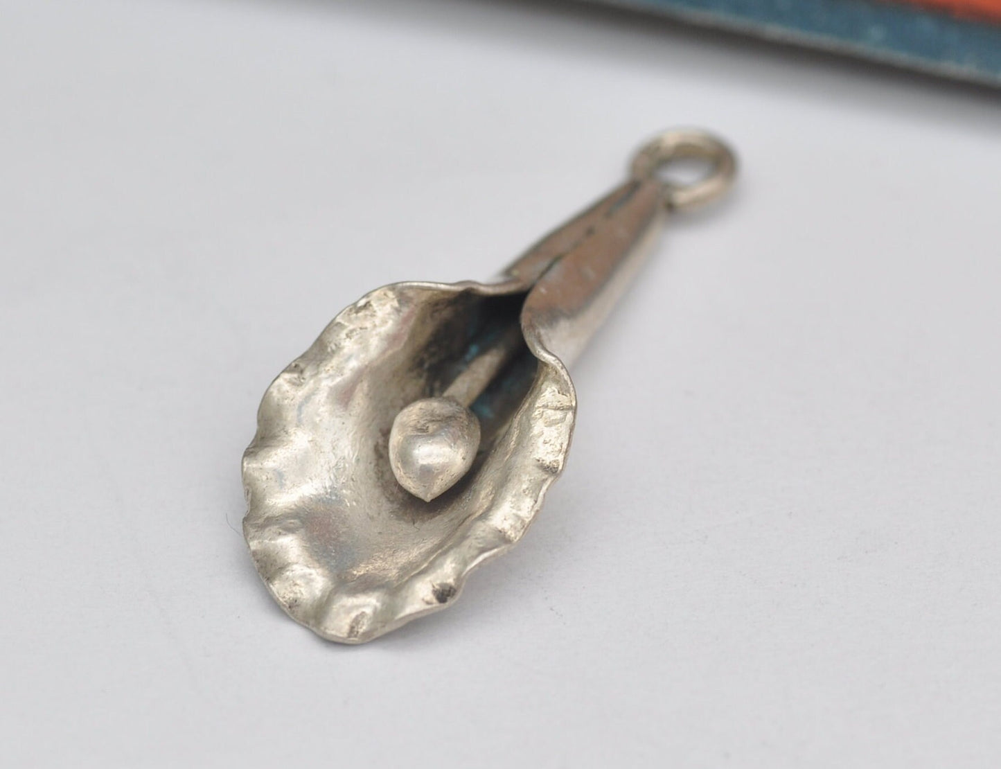 Vintage Sterling Silver Calla Lily Pendant - Hammered Silver / Handcrafted