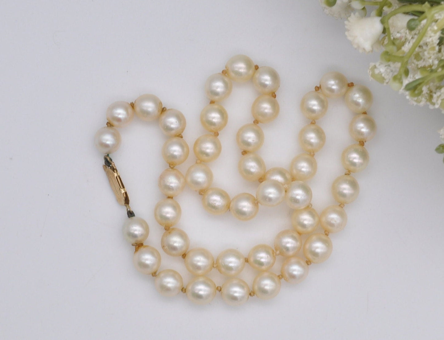 Vintage 9ct Gold Clasp Pearl Choker Length Necklace 1979 - Round Cultured Pearl Beads | Individually Knotted | 16"