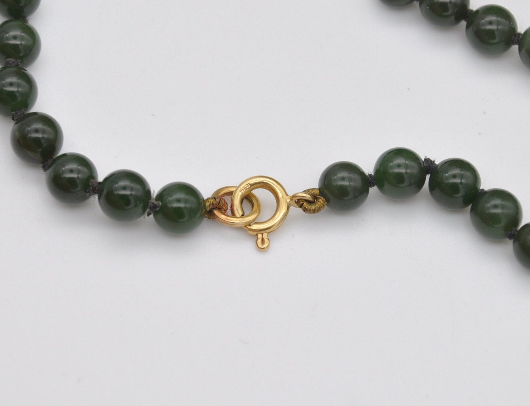 Vintage 18ct Gold Clasp Nephrite Jade Necklace - Individually Knotted Beaded Gemstone | 19" Princess Length