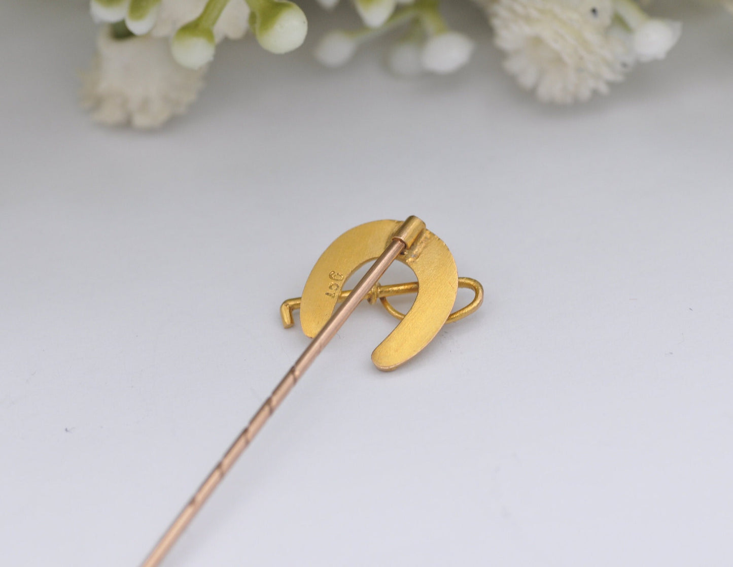 Antique Gold Horseshoe Stick Pin - Victorian 9ct Gold / Riding Crop and Horseshoe / Tie or Lapel Pin / Gift for Horse Rider / Hunting Brooch