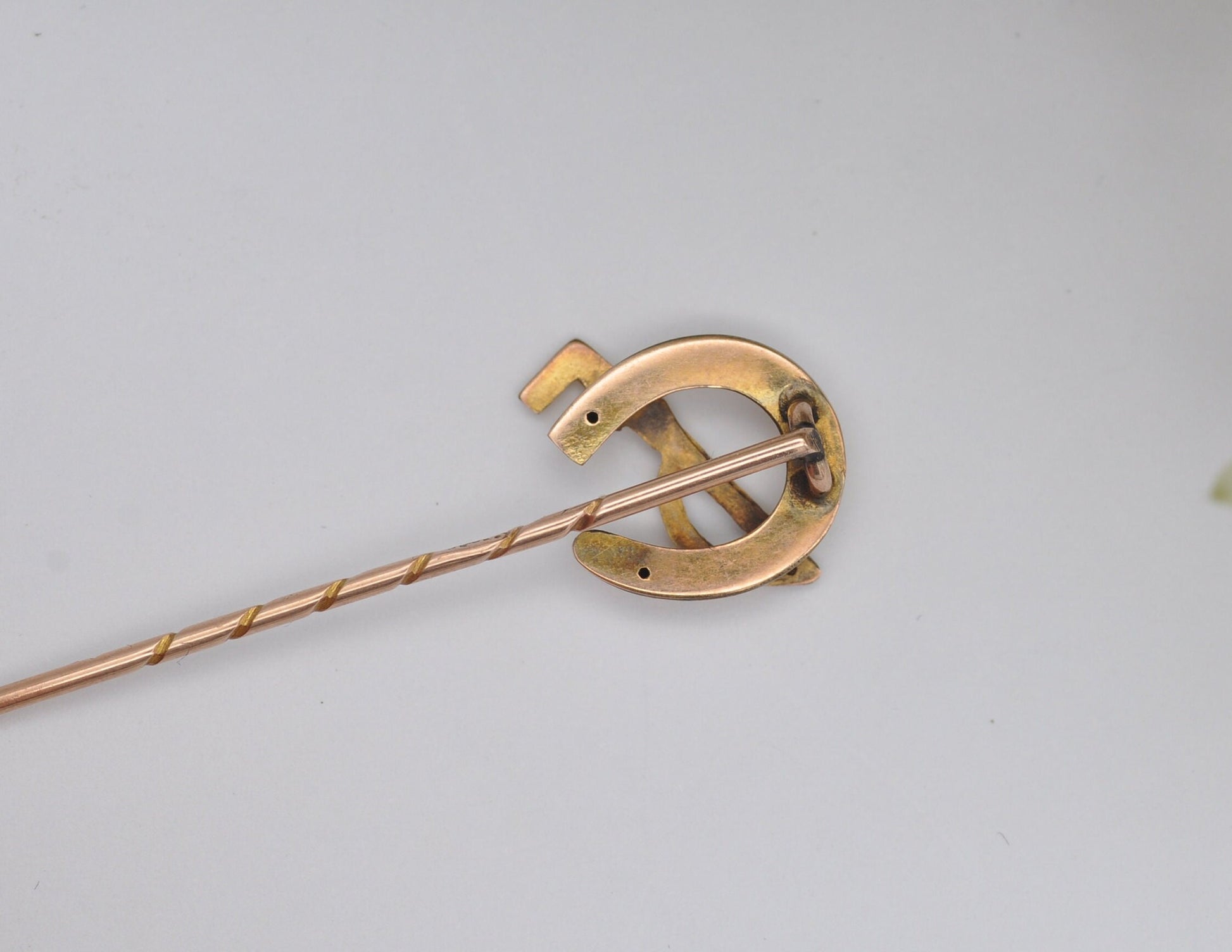 Antique Gold Horseshoe Stick Pin - Edwardian 9ct Gold / Riding Crop and Horseshoe / Tie or Lapel Pin / Gift for Horse Rider / Hunting Brooch