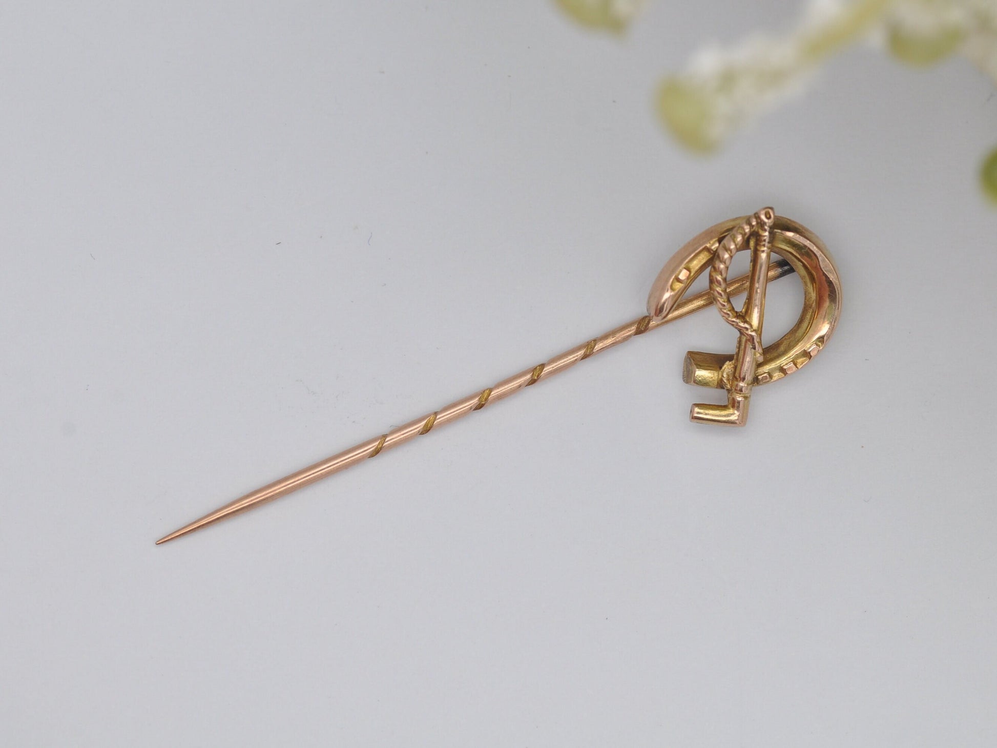 Antique Gold Horseshoe Stick Pin - Edwardian 9ct Gold / Riding Crop and Horseshoe / Tie or Lapel Pin / Gift for Horse Rider / Hunting Brooch