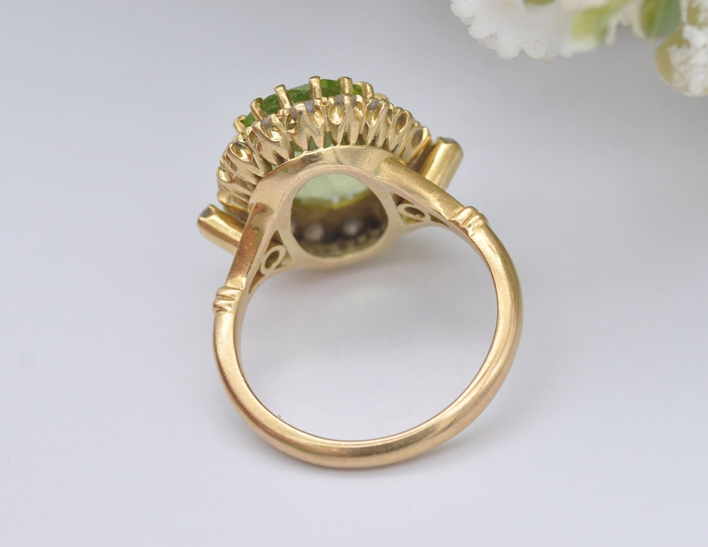 Vintage 18ct Gold Peridot & Diamond Halo Ring - Statement Cocktail | Green Stone | 18K | 1960s | Princess | UK Size - M 1/2 US Size - 6 1/2