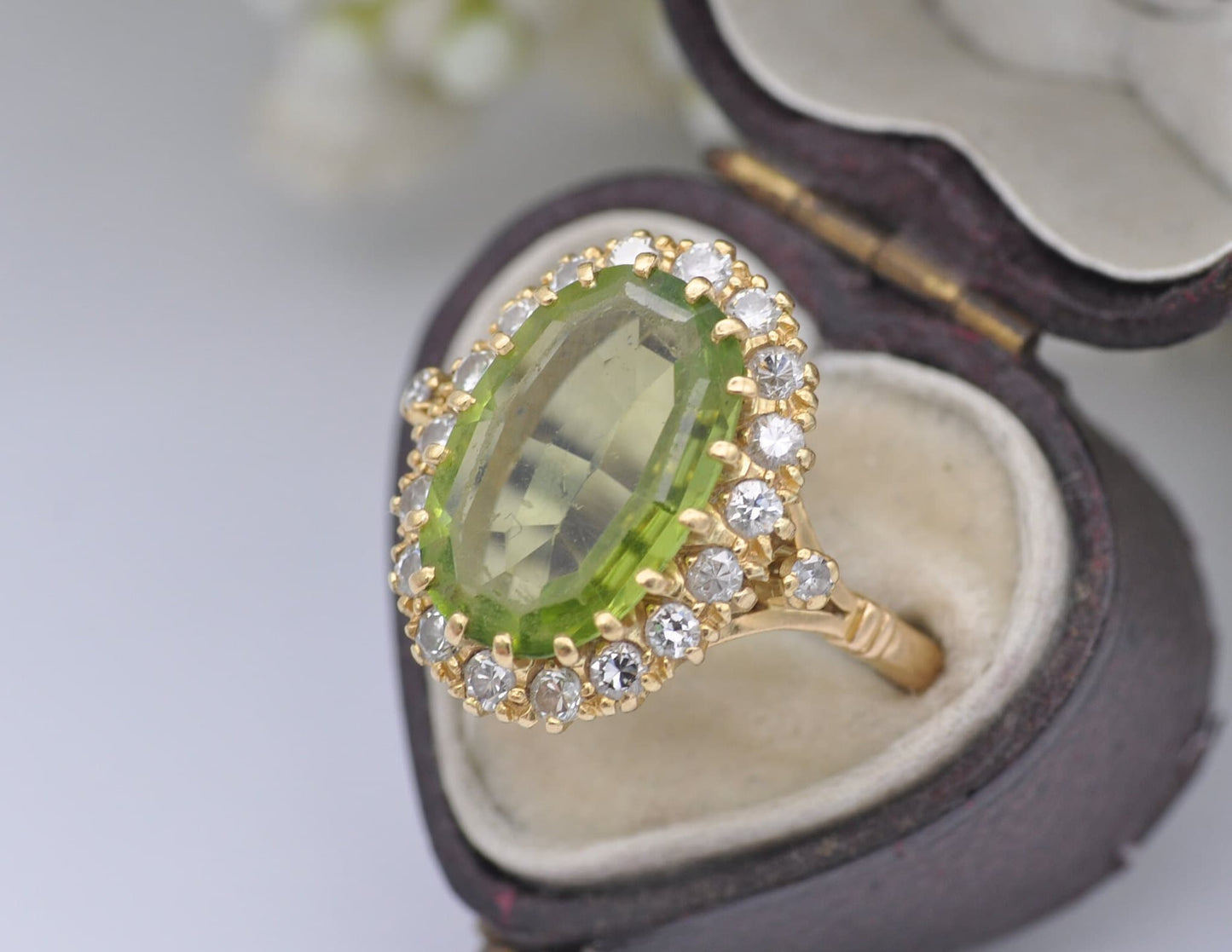 Vintage 18ct Gold Peridot & Diamond Halo Ring - Statement Cocktail | Green Stone | 18K | 1960s | Princess | UK Size - M 1/2 US Size - 6 1/2