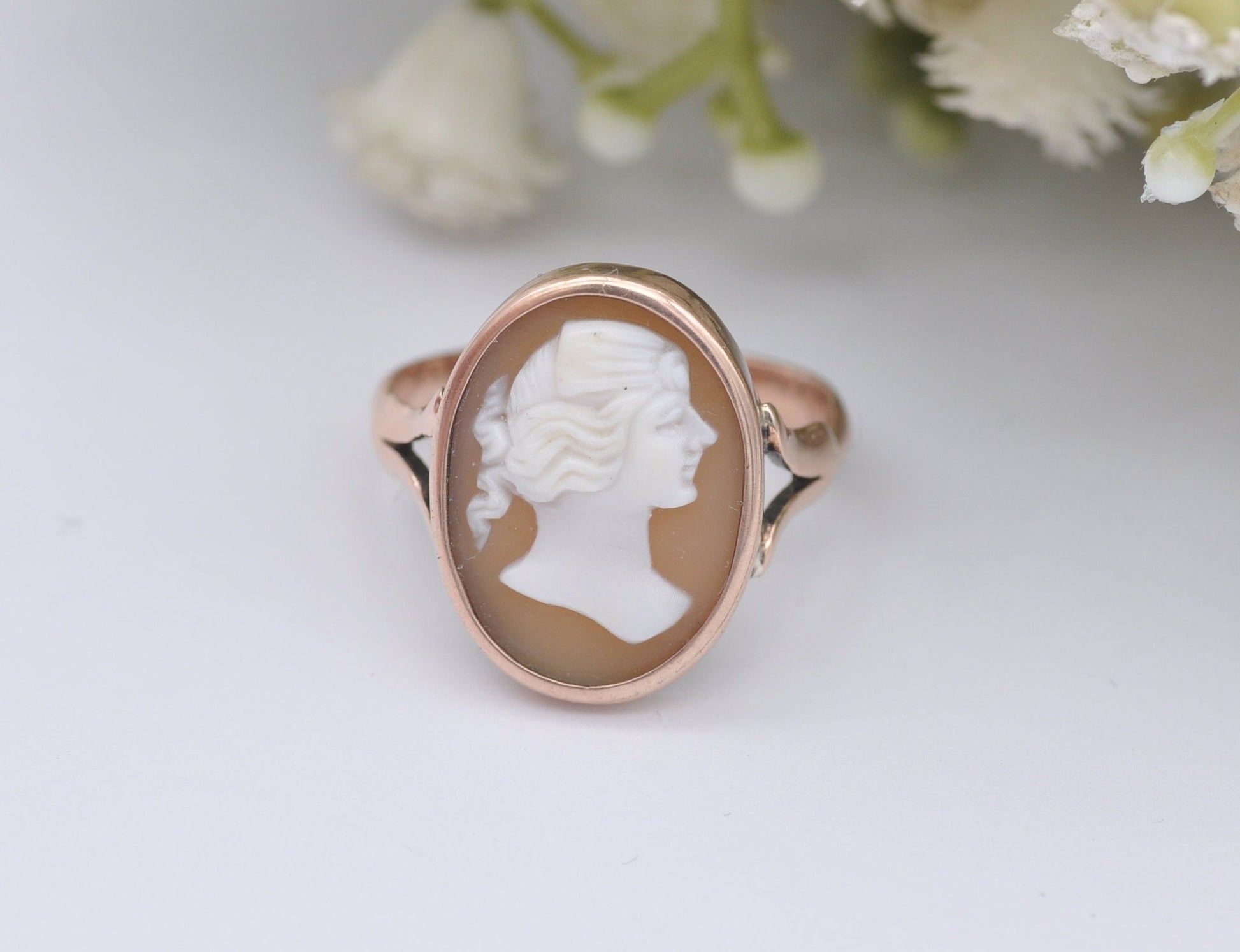 Antique 12ct Gold Cameo Ring - Shell Portrait Face | UK Size - P 1/2 | US Size - 8