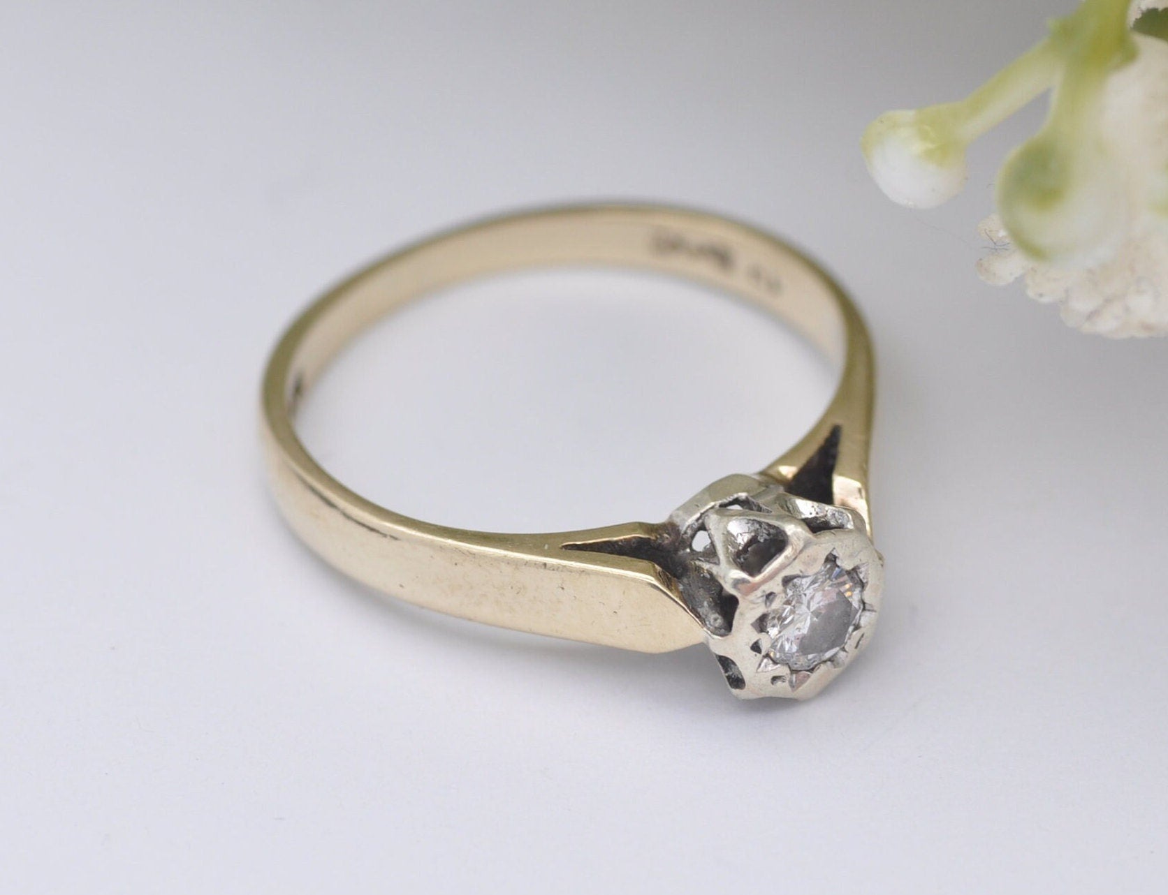 Vintage 9ct Gold and Platinum Diamond Solitaire Ring - UK Size - L 1/2 | US Size - 6