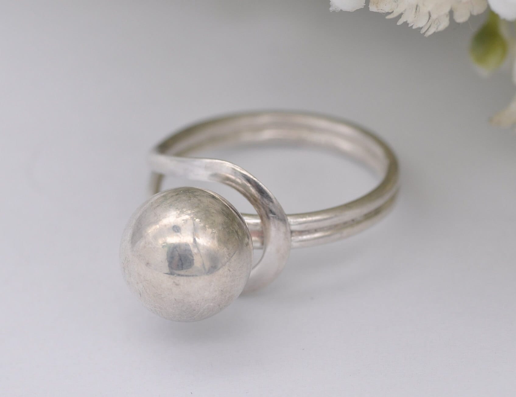 Modernist Silver Ball Ring Vintage - Large Ball Cross Band / Chunky Statement / Unisex / 3D / 925 Sterling / UK Size - N 1/2 / US Size - 7