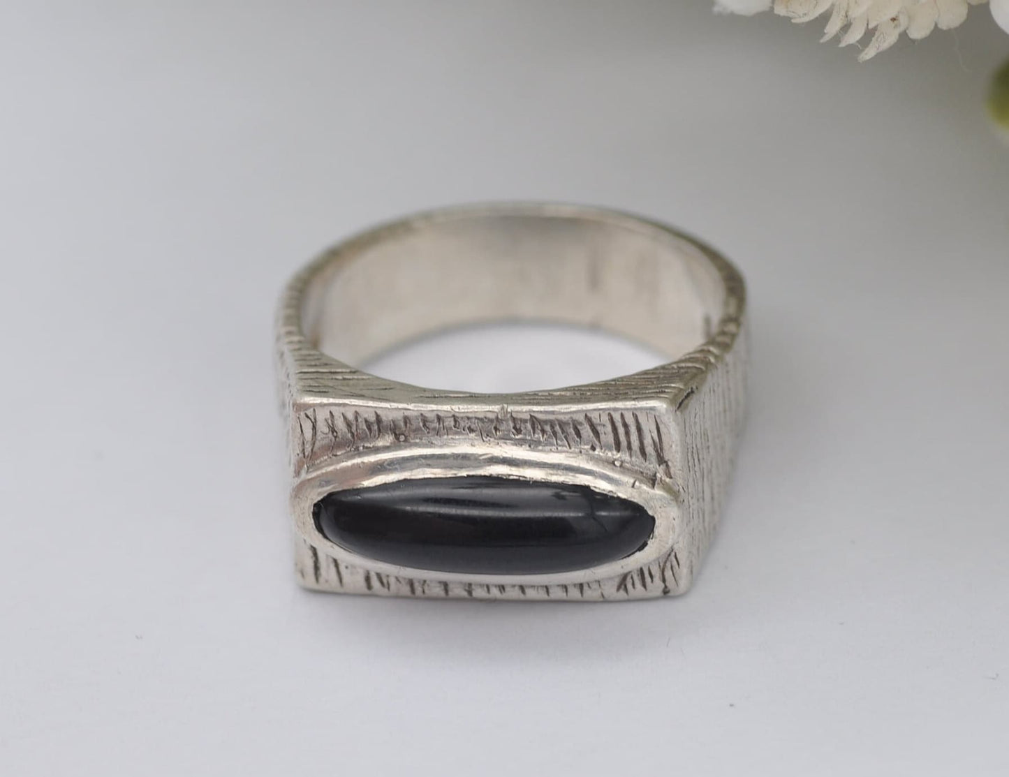 1970s Silver & Onyx Ring - Vintage 1973 Statement / Cabochon / Textured Band / Black Stone / 925 Sterling / UK Size - Q 1/2 US Size - 8 1/2