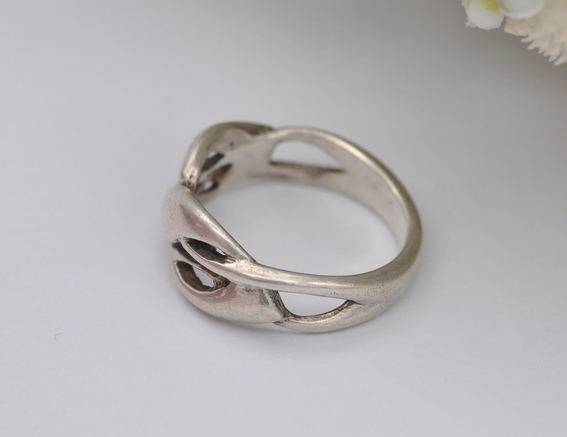 Sterling Silver Twist Ring Vintage 1993 - Minimalist Statement / Wave / Crossed Band / Gift for Her / Unisex / UK Size - N 1/2 / US Size - 7