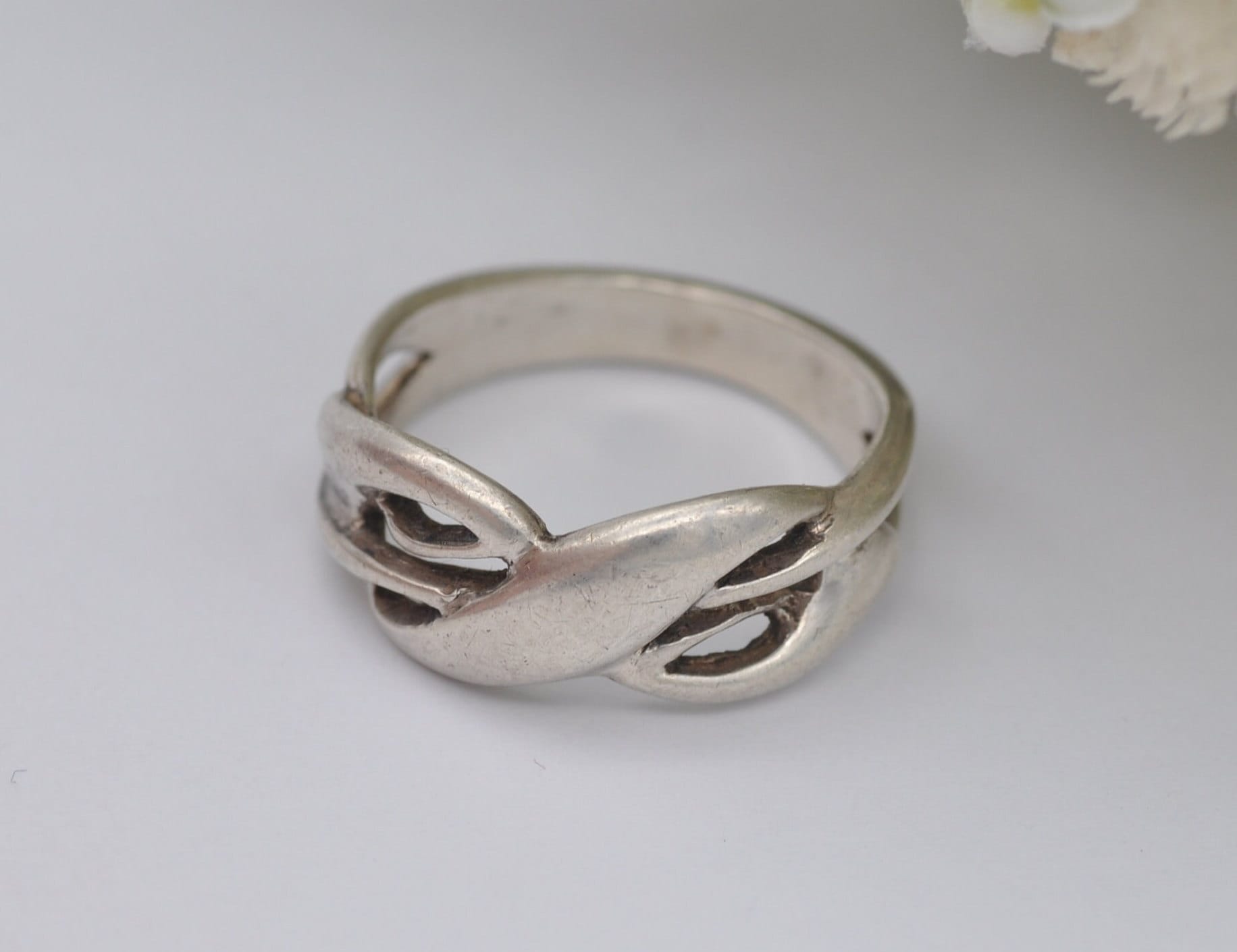 Sterling Silver Twist Ring Vintage 1993 - Minimalist Statement / Wave / Crossed Band / Gift for Her / Unisex / UK Size - N 1/2 / US Size - 7