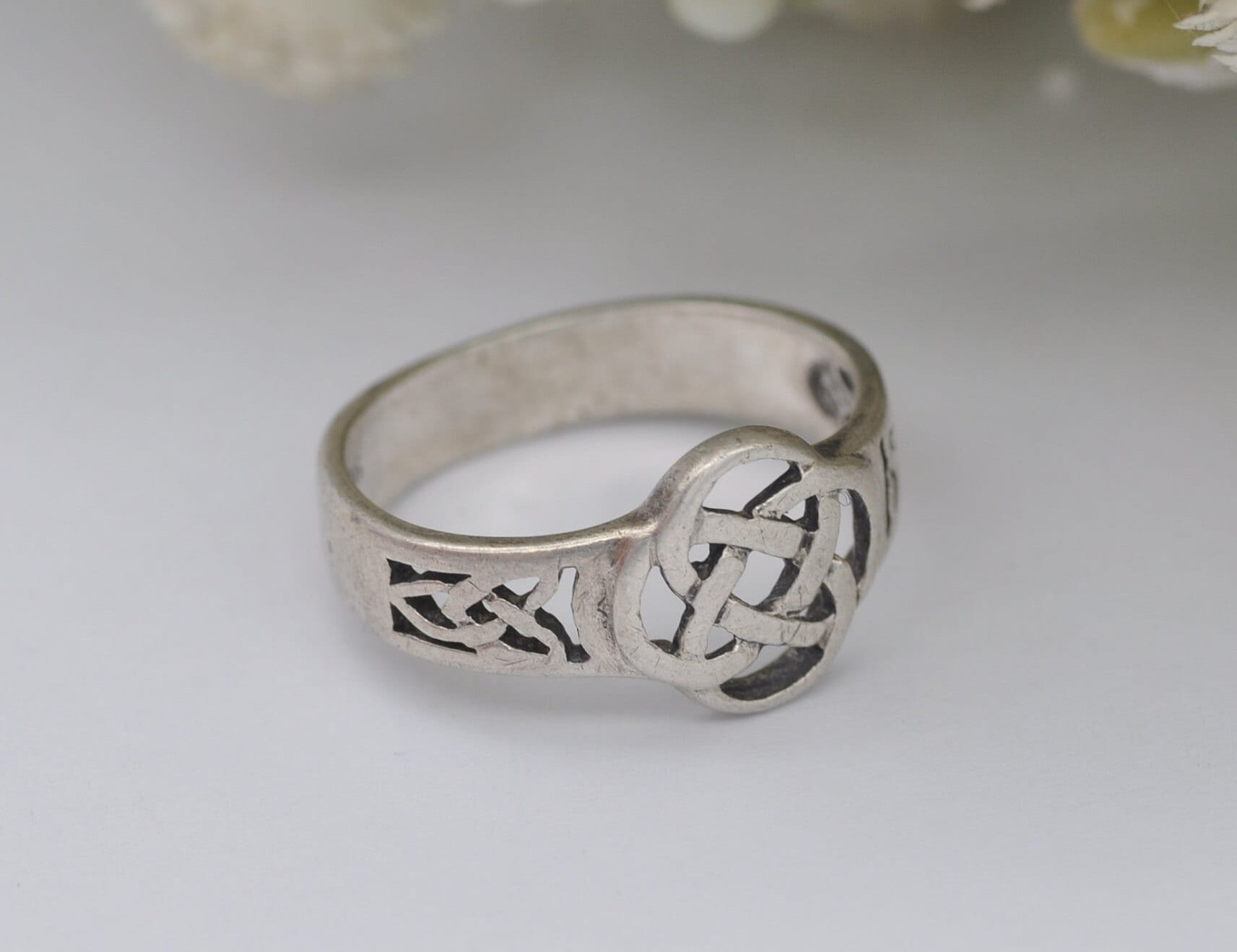 Silver Woven Celtic Knot Ring - Openwork Knotted Band / Vintage Jewellery 925 Sterling / Everyday / Unisex / UK Size - L 1/2 / US Size - 6