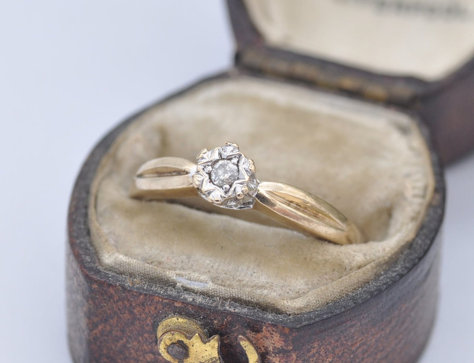 Vintage 9ct Gold and Diamond Solitaire Ring