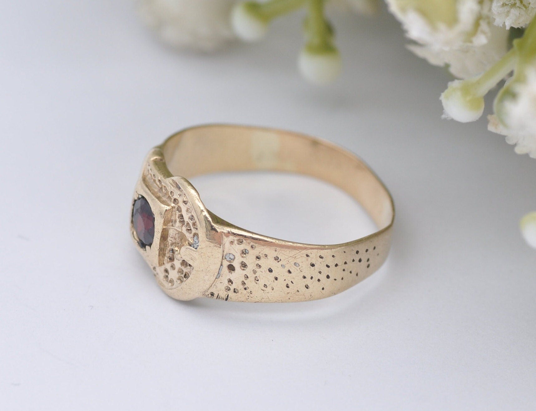 Antique 9ct Gold Garnet Victorian Buckle Ring