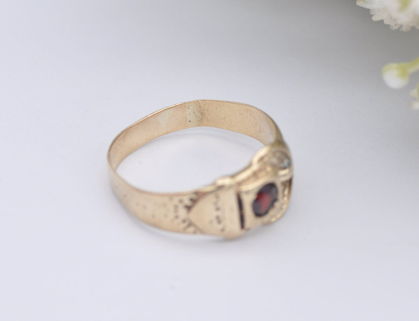 Antique 9ct Gold Garnet Victorian Buckle Ring