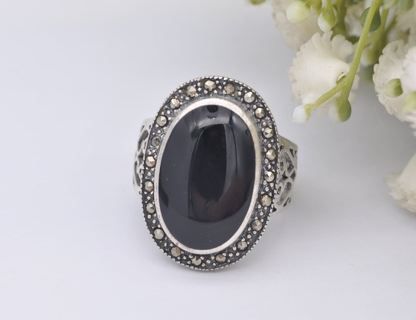 Silver Onyx and Marcasite Ring - Vintage Sterling Silver / Openwork Shoulders / Chunky Oval / Art Deco Style / UK Size - P 1/2 / US Size - 8