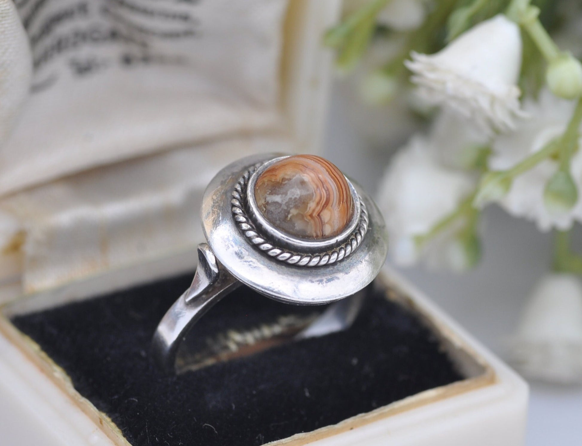 Vintage Sterling Silver Banded Agate Ring