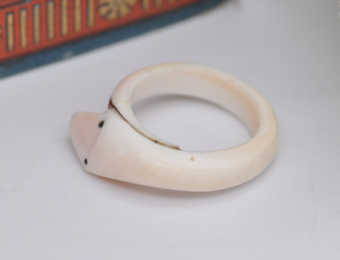 Vintage Shell Ouroboros Snake Ring